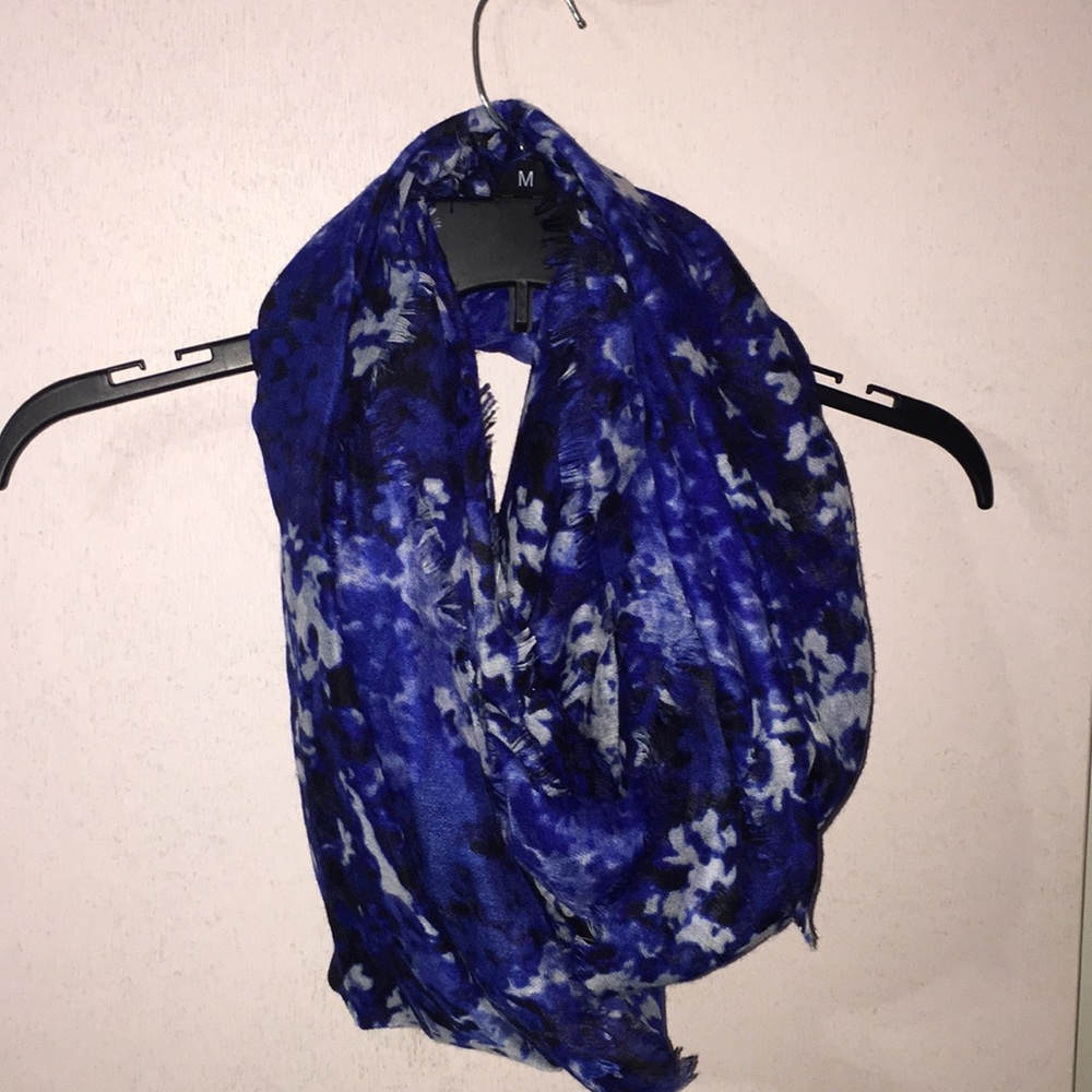 infinity scarf - Picture 2 of 3